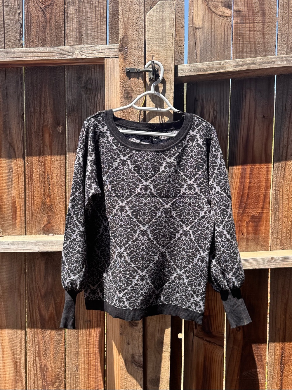New York & Company Black and Gray Patterned Crewneck Sweater